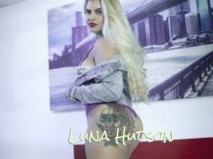 Luna_Hudson