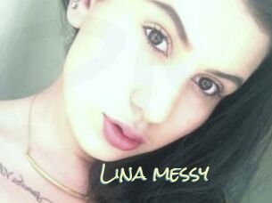 Lina_messy