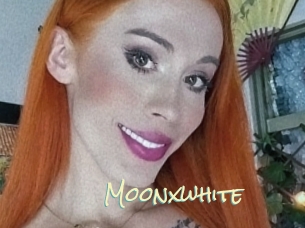 Moonxwhite