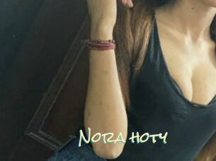 Nora_hoty