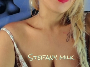 Stefany_milk